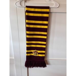 Harry Potter Wizarding World Gryffindor Scarf